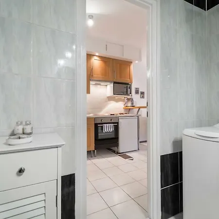 Bpr Park Loft Studio With Balcony & A/c *
