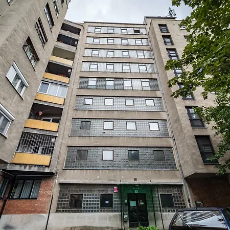 Bpr Park Loft Studio With Balcony & A/c *